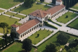 Villa Emo